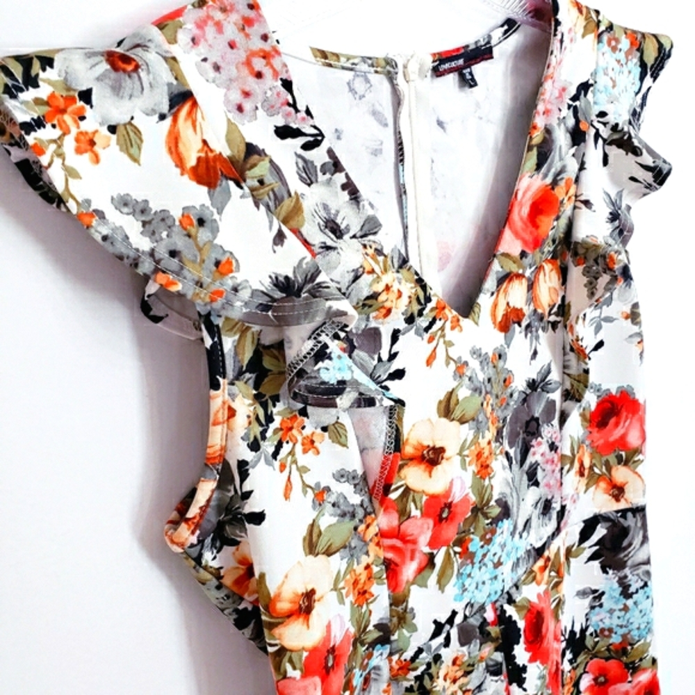 Love Culture White Garden Floral Romper - Picture 3 of 9